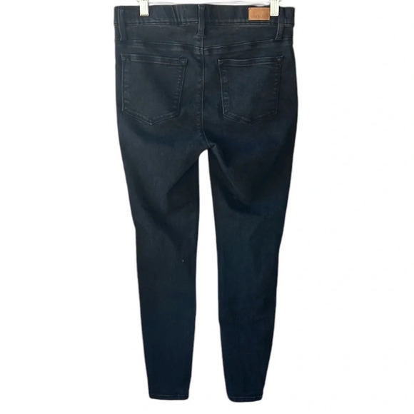 Judy Blue 5/27 Skinny Fit Essential Black Wash Jeggings - Picture 6 of 7